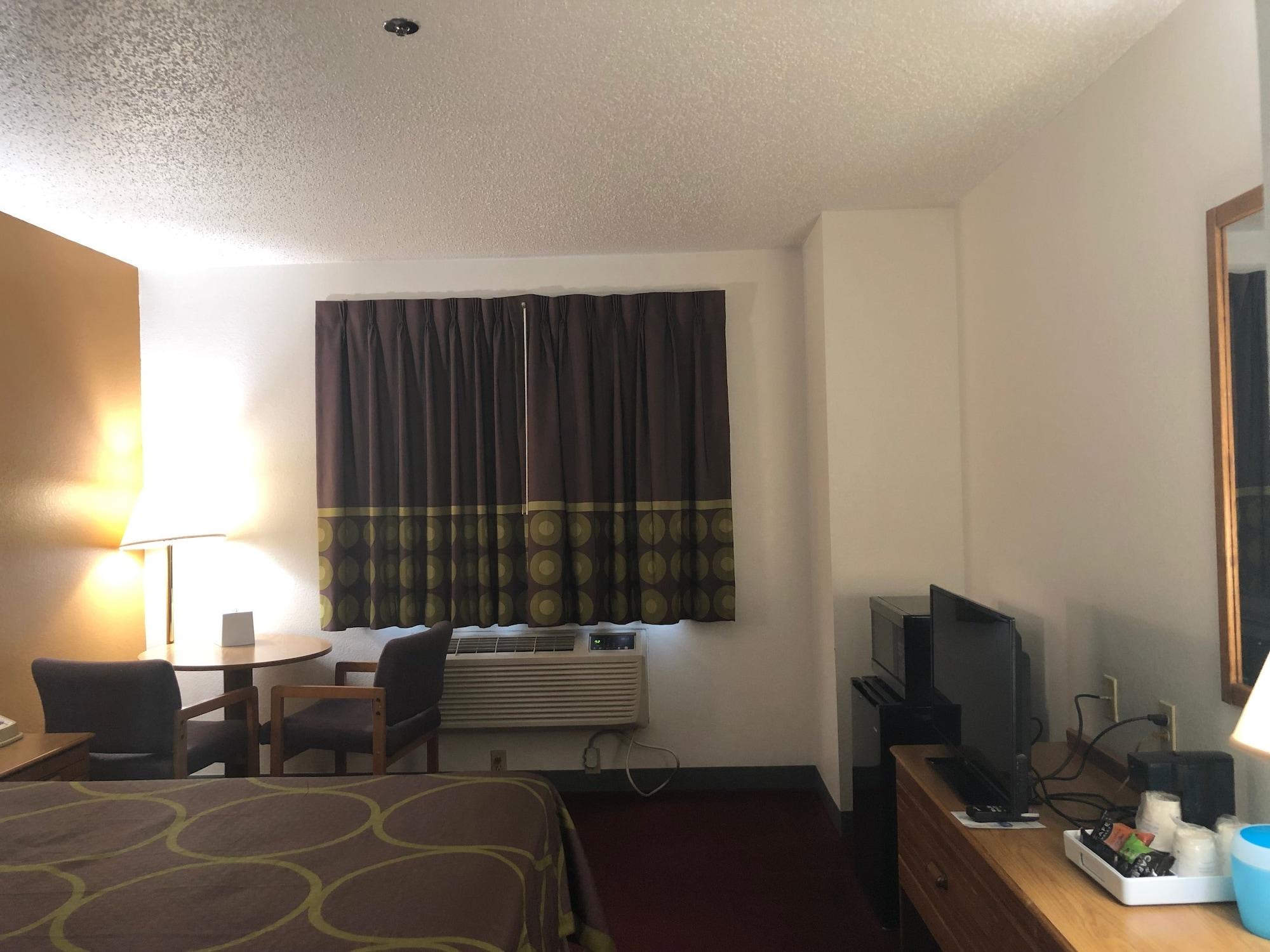 Hotel Super 8 By Wyndham Front Royal Exterior foto