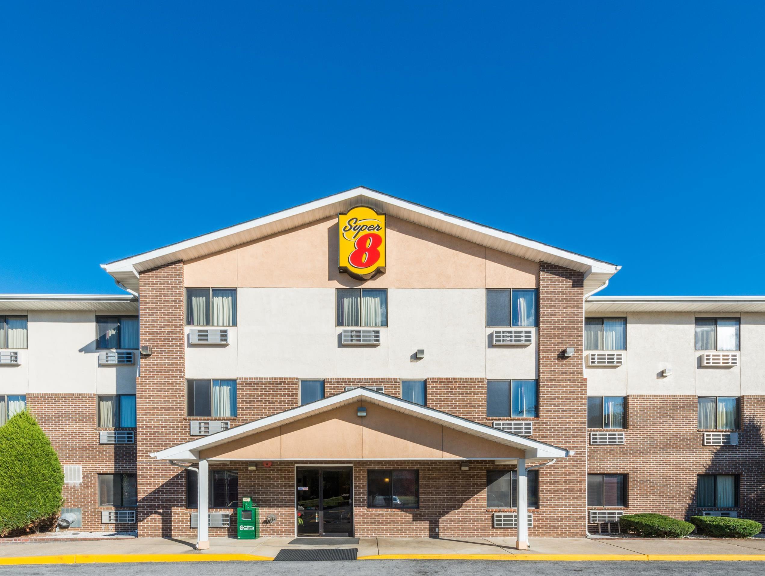 Hotel Super 8 By Wyndham Front Royal Exterior foto